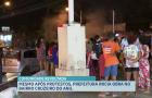 Moradores protestam após início de obra em frente à Igreja de São Sebastião, no Cruzeiro do Anil