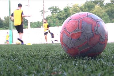 Futebol: jovens atletas retomam treinamento em São Luís