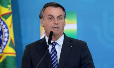 Bolsonaro revoga MP que suspendia contrato de trabalho