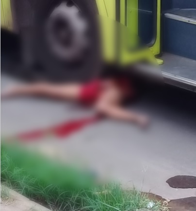 Mulher morre após ser atropelada por ônibus na Vila Itamar