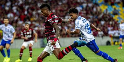 Flamengo vence o CSA-AL e mantém folga na liderança do Brasileirão