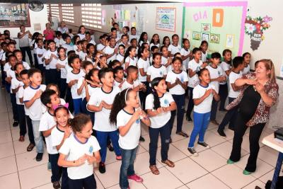 São Luís: coral de estudantes ensaiam para cantata de fim de ano
