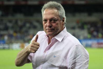 Vasco anuncia Abel Braga como treinador