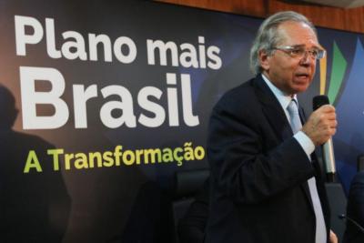Bolsonaro entrega pacote de medidas econômicas ao Congresso