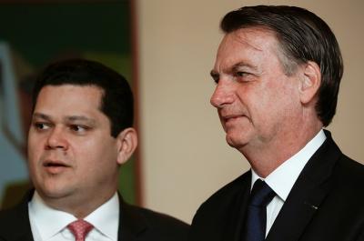 Jair Bolsonaro vai ao Senado para entregar propostas da equipe econômica 