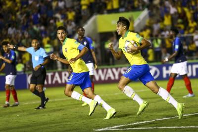 Brasil vira sobre a França e vai à final da Copa do Mundo Sub-17