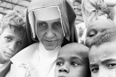 Irmã Dulce é canonizada e se torna 1ª santa brasileira