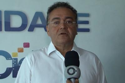 Roberto Rocha assegura não congelamento de salários dos professores