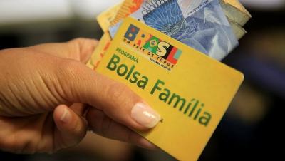 Governo retira 1,3 milhão de beneficiários do Bolsa Família