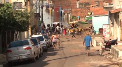 Famílias sofrem com cheia do Rio Tocantins em Imperatriz