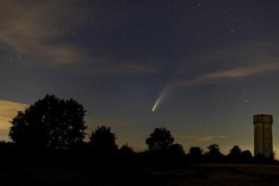 Fotos do cometa Neowise passando pelo Brasil e por outros países