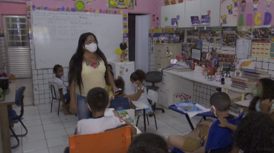 Professora sonha conseguir manter escola comunitária em São Luís