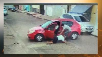 Idosa é arrastada durante assalto a veículo em São Luís