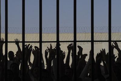Brasil tem mais de 773 mil encarcerados, diz pesquisa