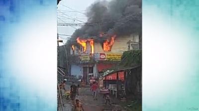 Mercado pega fogo na Vila Mauro Fecury II em São Luís