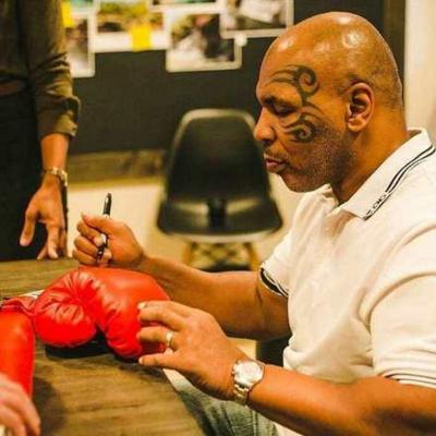 Mike Tyson vai voltar contra Roy Jones em luta exibição