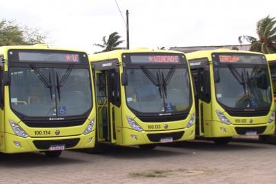São Luís: prefeito entrega 21 novos ônibus para a capital 