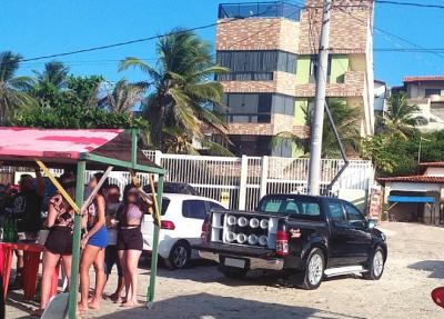 Operação apreende 7 veículos na Praia do Meio em São Luís