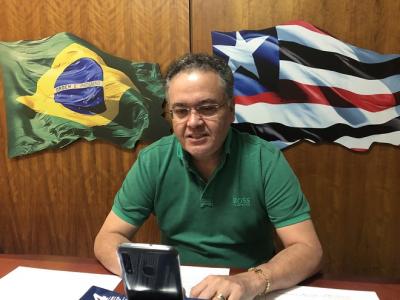 Roberto Rocha consegue liberação de ambulâncias para Pinheiro