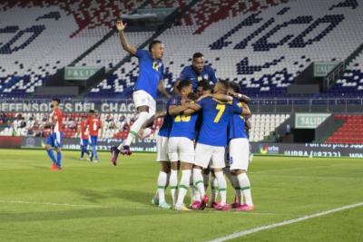 Brasil vence o Paraguai e segue isolado no topo das Eliminatórias