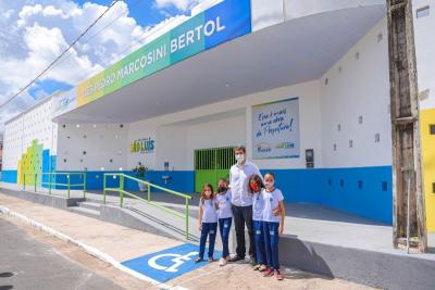 Prefeitura entrega mais unidades de ensino reformadas em São Luís