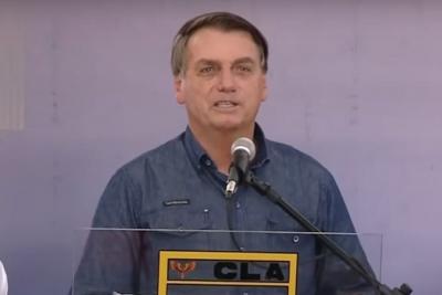 Bolsonaro entrega títulos de propriedade rural em Alcântara