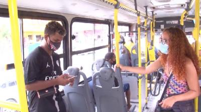Amigos levam o rap para os ônibus de São Luís