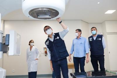 Governo do MA entrega novas máquinas de radioterapia no Hospital Aldenora Bello