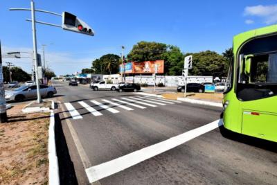PL propõe funcionamento alternativo para semáforos no período noturno