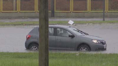 Chuvas demandam atenção dos motoristas para evitar prejuízos