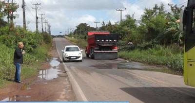 Motoristas reclamam dos buracos na BR-135; confira