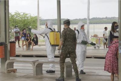 24º BIS auxilia na higienização do Terminal Praia Grande 