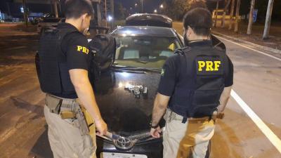 PRF apreende pistola e droga na BR-135 em São Luís