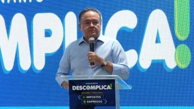 Senador Roberto Rocha realiza seminário Descomplica em São Luís