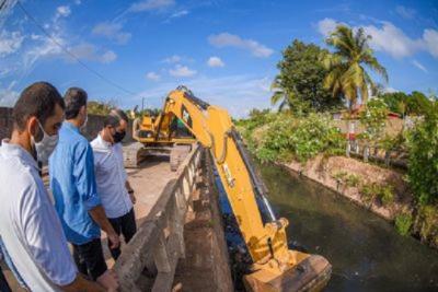 Prefeitura de São Luís inicia limpeza do canal do Rio Gangan