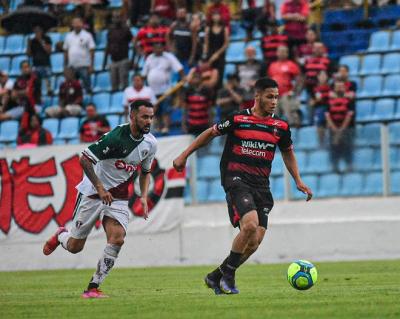 Em jogo de 5 gols, Moto vence Fluminense-PI e assume liderança do seu grupo