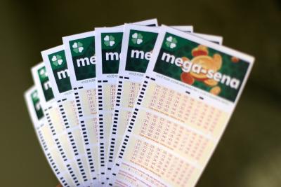 Mega-Sena pode pagar R$ 115 milhões na quarta-feira (26)