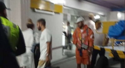 Após pouso forçado, Neymar aparece em fotos no aeroporto de Roraima