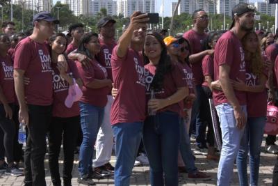 Casais participam da 7ª edição da Caminhada do Amor em São Luís