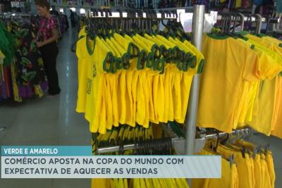 Lojas apostam em produtos da Copa do Mundo para aquecer as vendas