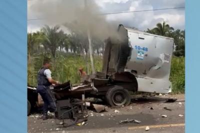 Carro-forte é alvo de explosivos na BR-135 em Santo Antônio dos Lopes