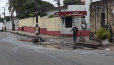 Esgoto causa transtornos em avenida do bairro Jórdoa