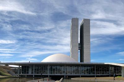 Projeto cria regras mais rígidas para institutos de pesquisa  