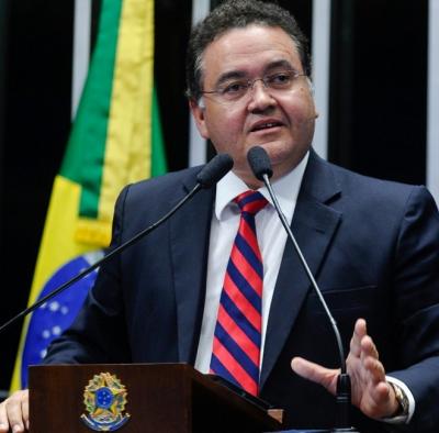 Pesquisa mostra Roberto Rocha com chances reais ao Governo do Maranhão