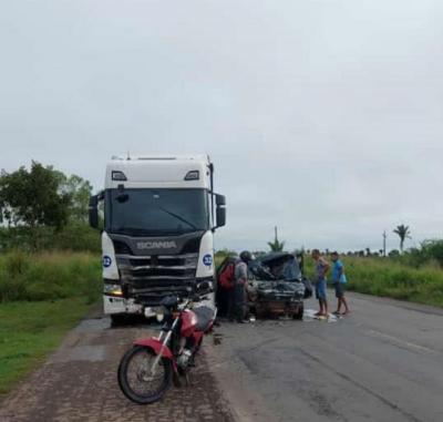 Colisão frontal deixa dois mortos na BR-135 no Maranhão
