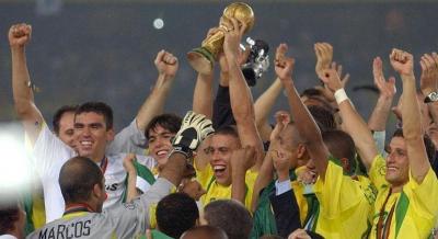  Seleção brasileira comemora 20 anos do último título de Copa