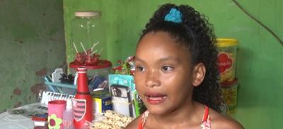 Menina viraliza com vendas na porta de casa para ajudar mãe