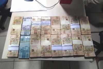 PRF apreende R$ 95 mil reais em carro do Paraguai no Maranhão