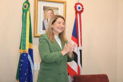 Iracema Vale toma posse como governadora em exercício do Maranhão