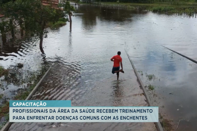 Profissionais da saúde recebem capacitação para enfrentar doenças comuns em enchentes